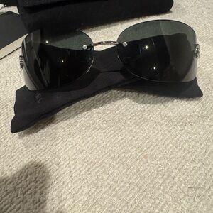 CHANEL Rimless Oversized Black Gradient Sunglasses